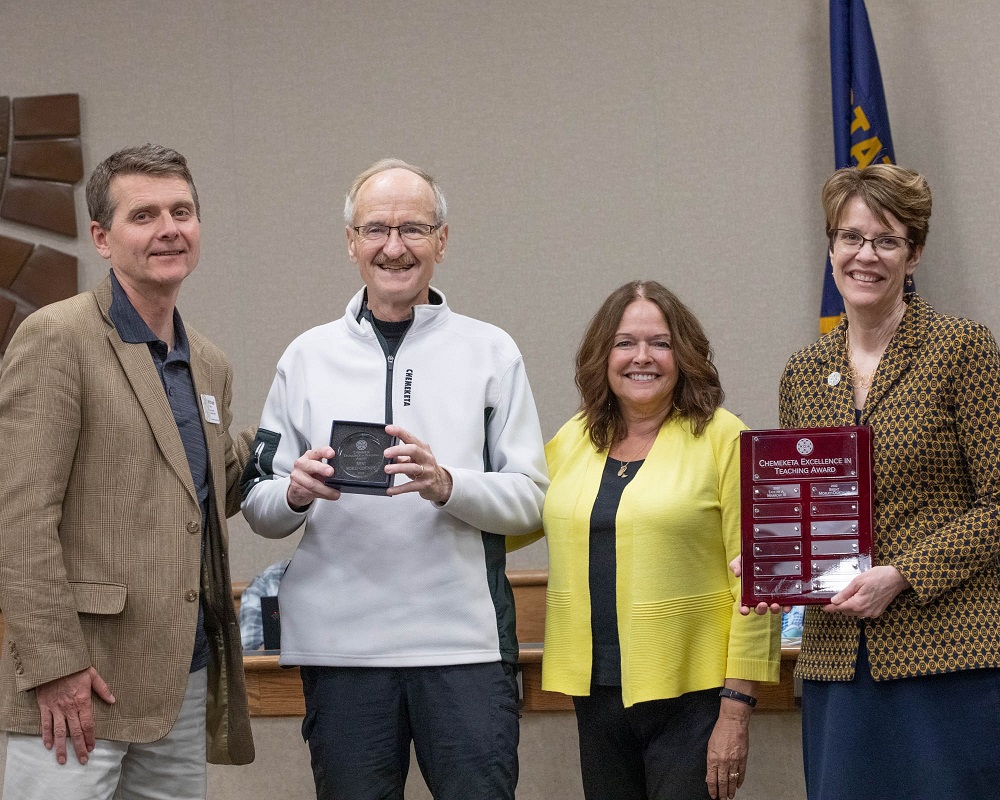 Brent-Mobley Oorthus Receives Excellence in Teaching Award